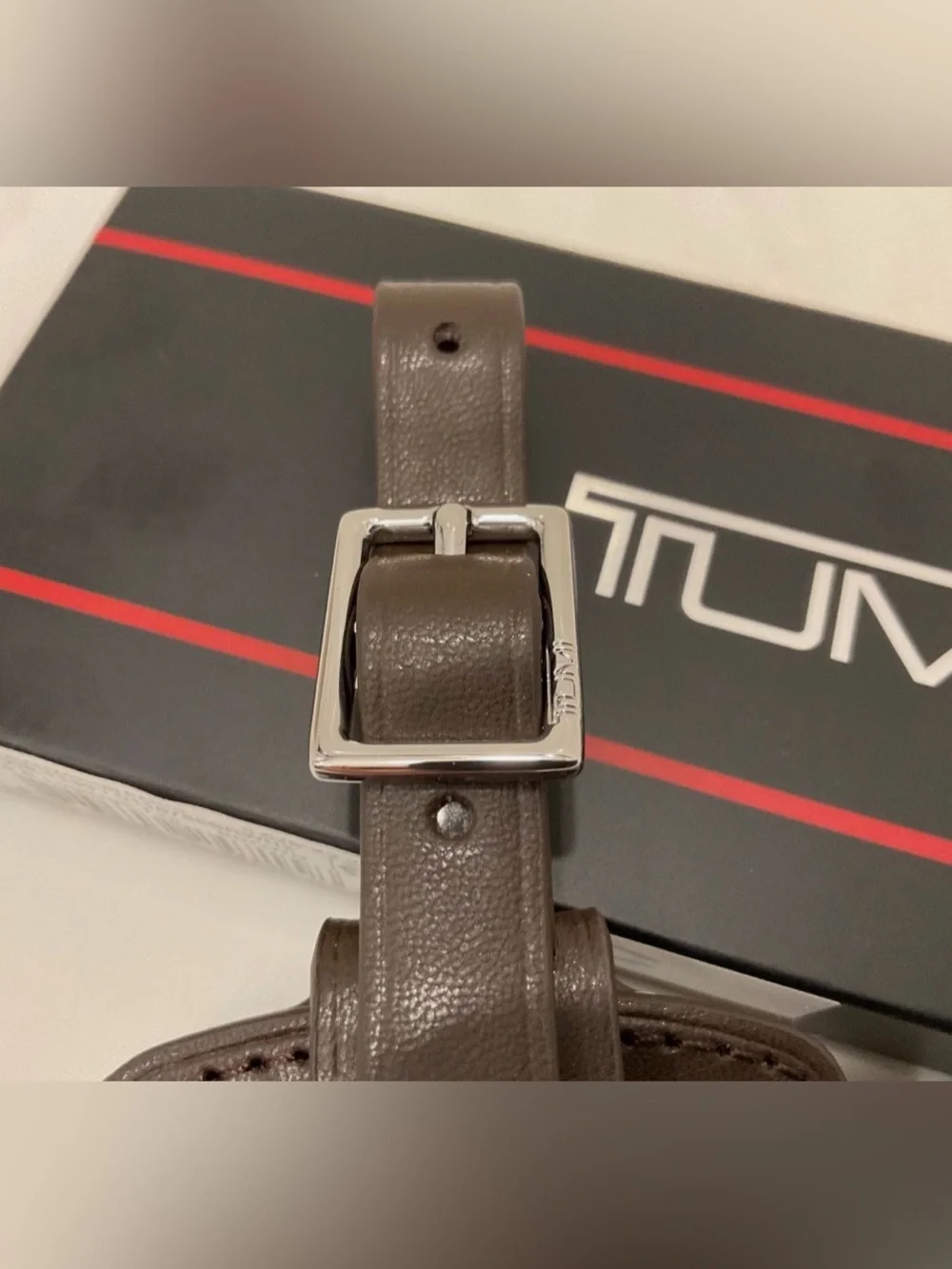 NEW IN BOX - Tumi 3.625” x 2.25” Leather Luggage Name Tag w/ Buckle - BROWN